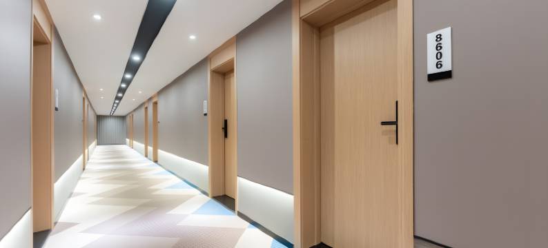 书旅酒店(南昌火车站辛家庵地铁站店)图片