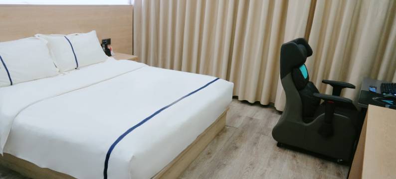 亦爱电竞影音民宿(长宁县职业技术学校店)图片