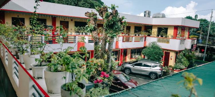 RedDoorz near Mariners Legazpi图片