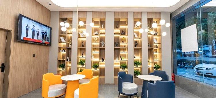 本色电竞民宿(仙桃新天地国际大广场客运站店)图片