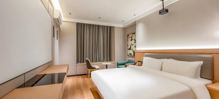 玖典酒店(临高富罗天街汽车站店)图片