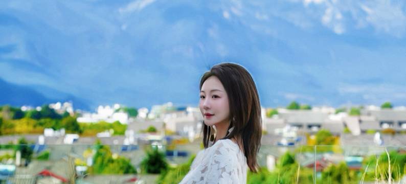 麓鸣·山赞｜雪山IMAX电影画框·日照金山揽景云宿(丽江古城店)图片