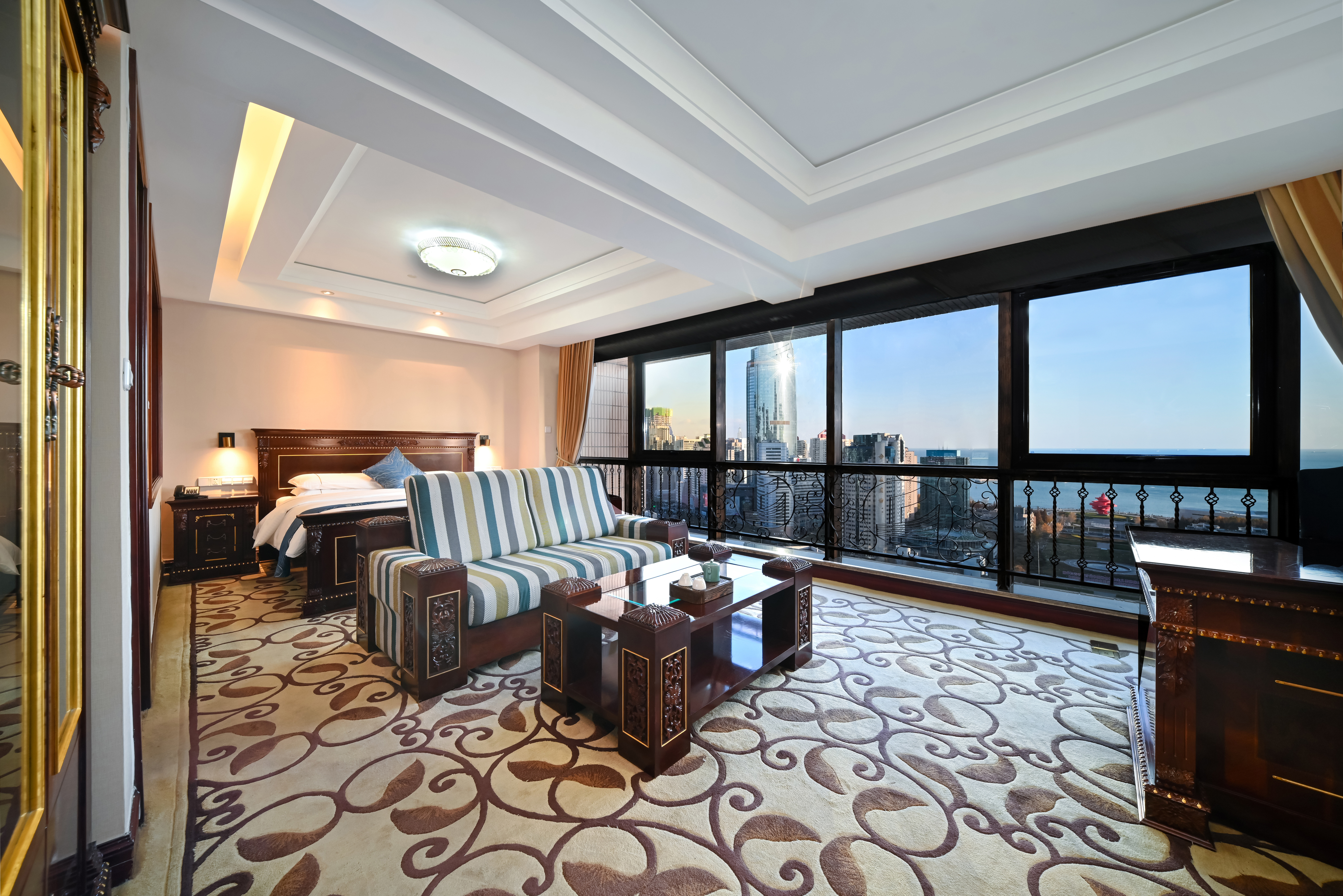 Fuxin Hotel Qingdao Over view
