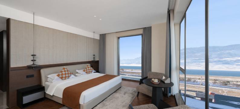 蓝湖国际酒店A座(赛里木湖景区店)图片