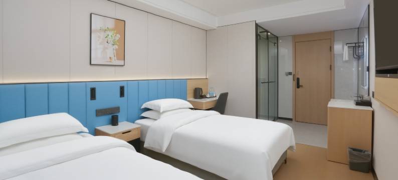 亚悦酒店(米东区古牧地中路店)图片