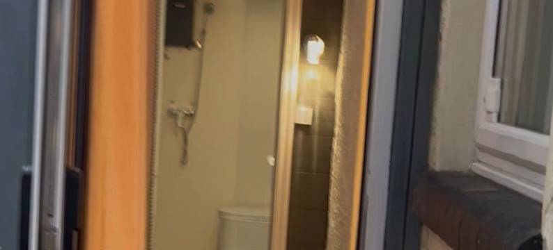 市中心温馨公寓(免费停车)(Cozy Flat near the City Centre with Free Parking)图片