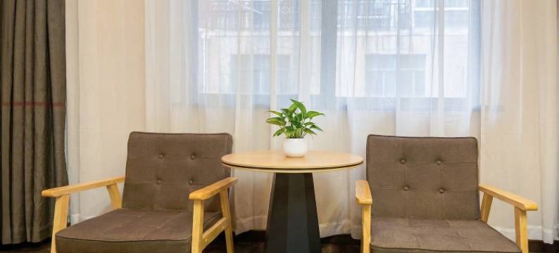 朗悦•城市PLUS酒店(丰城站恒丰时代广场店)图片