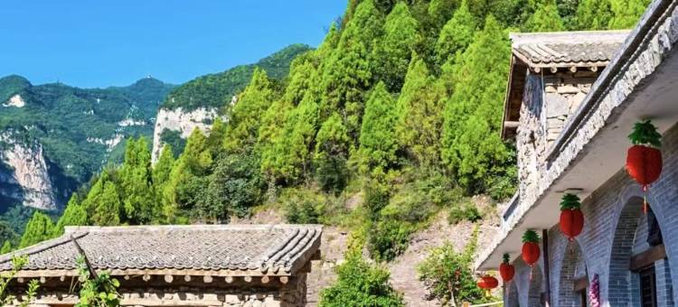 云丘山窑洞大院图片