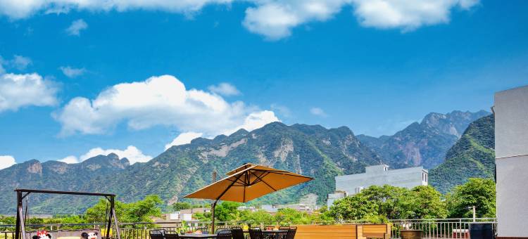 栖霞山居民宿(华山景区游客中心店)图片