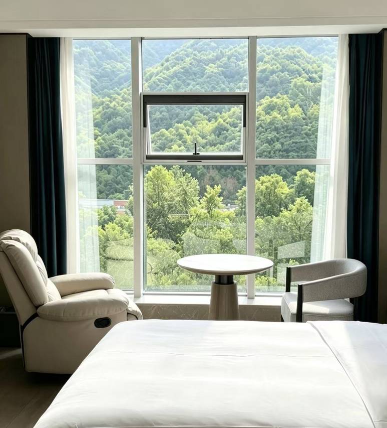 ZOOM左末·酒店(延安宝塔山红街店)图片