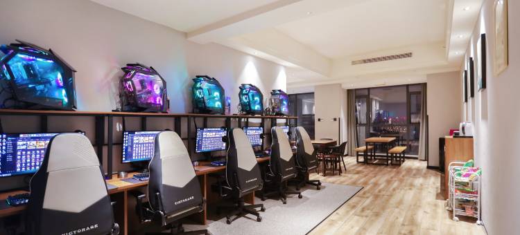 龙猫竣电竞酒店(双流国际机场店)图片