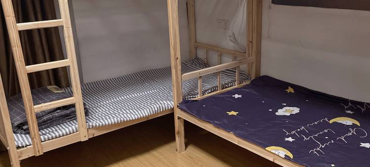 武汉居家青年公寓(龙阳村地铁站店)图片