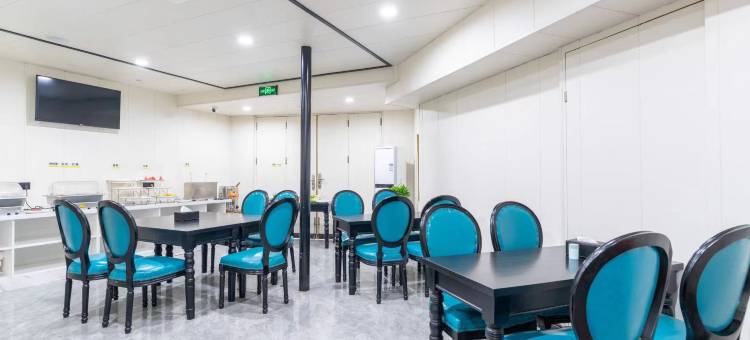 西岸酒店(余干天虹店)图片