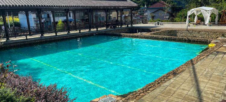 爱丽琚源山居图片