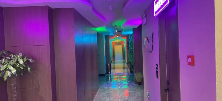 七月星空主题酒店图片