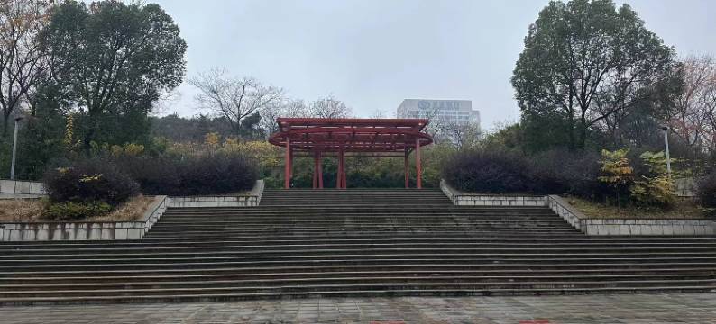 拯救者电竞酒店(蚌埠银泰城店)图片