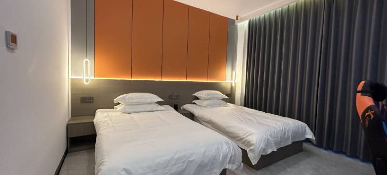 易电竞酒店图片