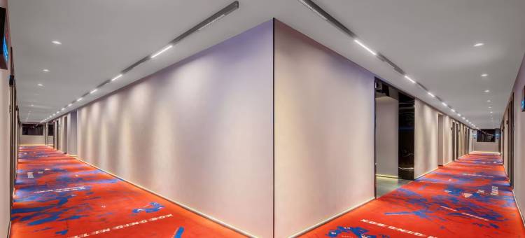 轻BOX电竞酒店(松雅湖吾悦广场店)图片