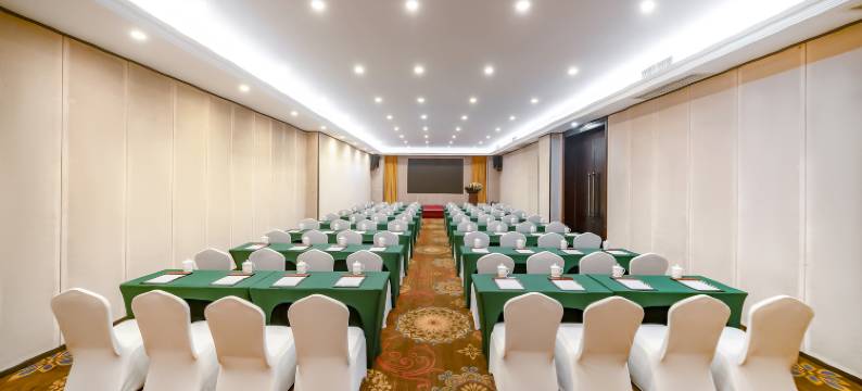 彭州玛莎加尔大酒店(市政府沃尔玛广场店)图片