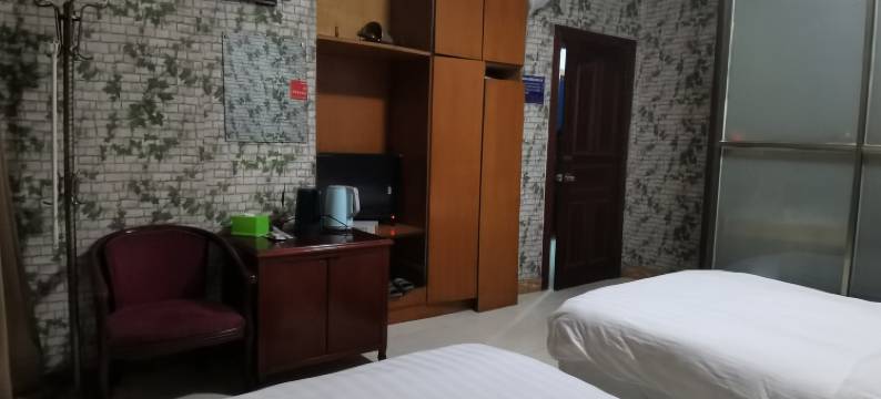 新三江宾馆(溆浦站店)图片