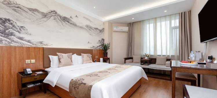 新航大厦(济南山东师范大学泉城广场店)图片