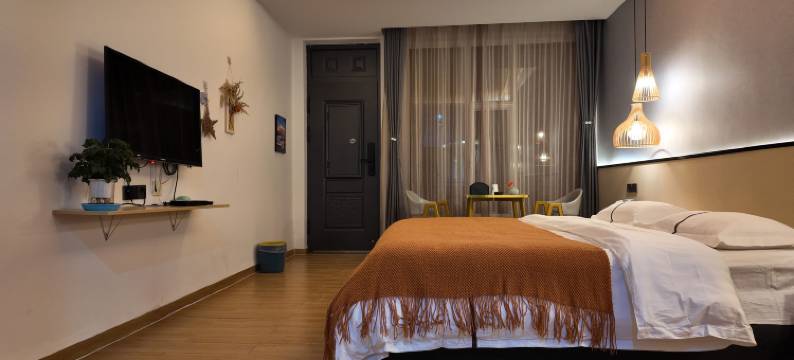 倚山壹聚火山民宿图片