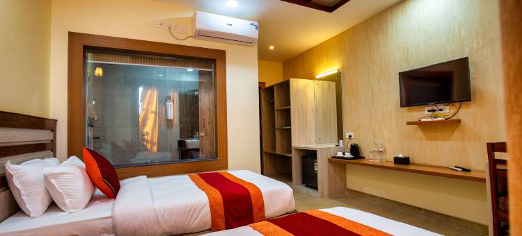 奇特旺市中心酒店(Chitwan Midtown Hotel)图片