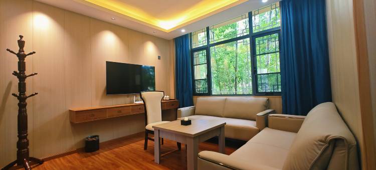 琼结蓝格布宾馆图片