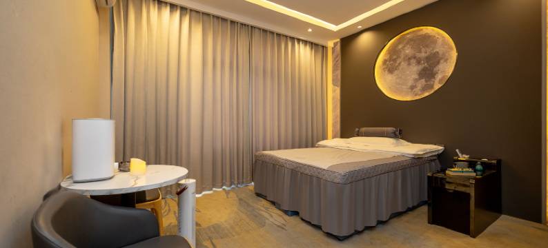 八宿川楚大酒店(318国道店)图片