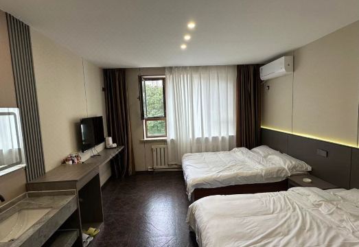 Hongfu Business Rooms Hotel Overview