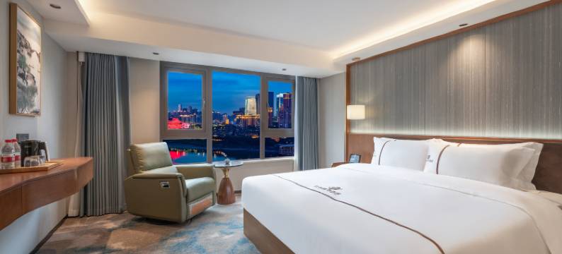 重庆欢朋商务酒店(长嘉汇弹子石老街店)图片