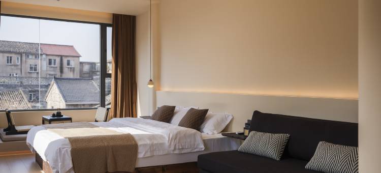 铜镂辰忆居民宿(临海紫阳街店)图片