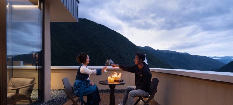 云岭星空赞拉·观景美宿(四姑娘山景区店)图片