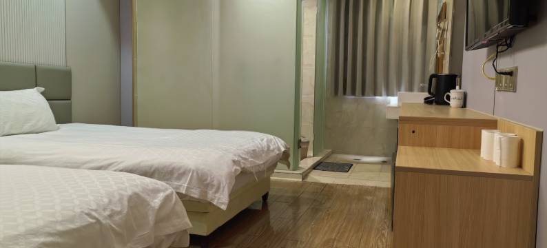 锦鸿宾馆(平江天岳汽车站店)图片