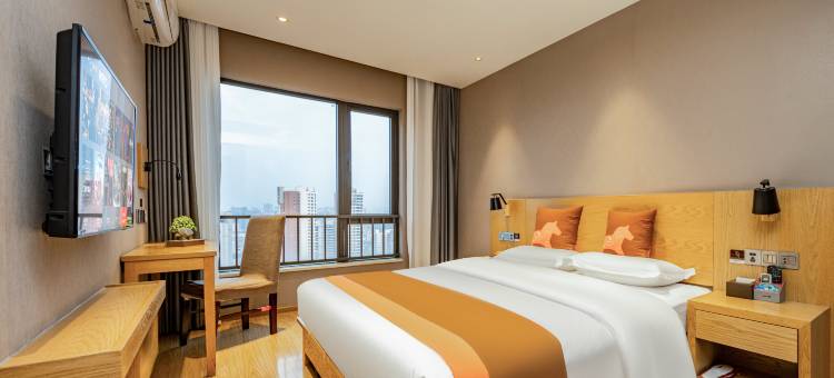 骏怡精选酒店(五华区假日城市店)图片