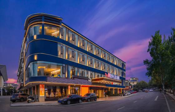 美季·江景大酒店(荔浦滨江路店)