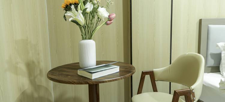 月畔云景商务酒店图片