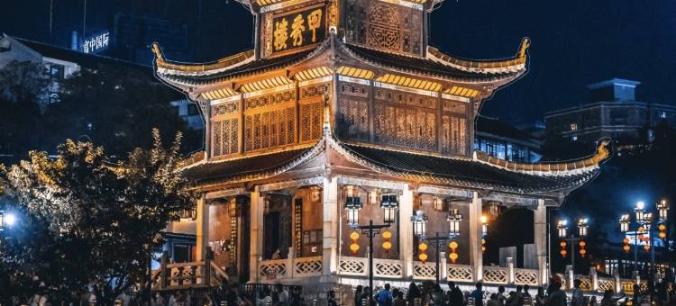 贵阳·欢住｜Soong·CinemaBathtub设计酒店(喷水池地铁站甲秀楼店)图片