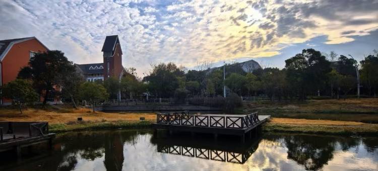 上海宝山美居酒店图片