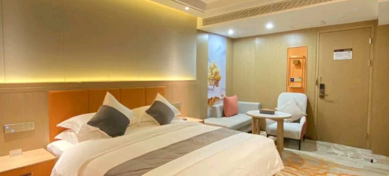 阿克苏鸿福酒店(天百时尚购物中心店)图片