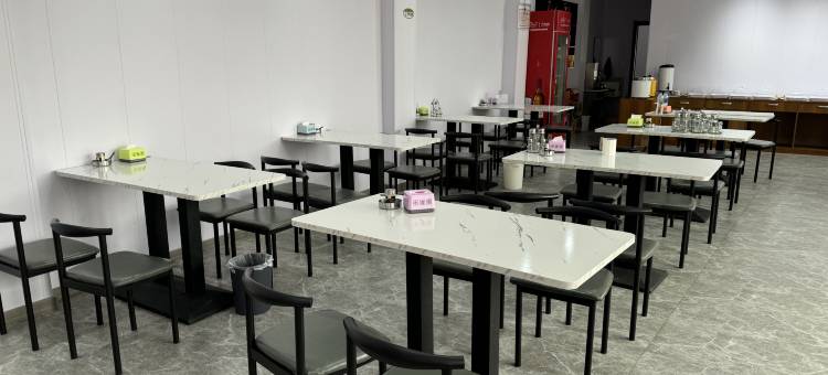 漠河一路向北酒店图片