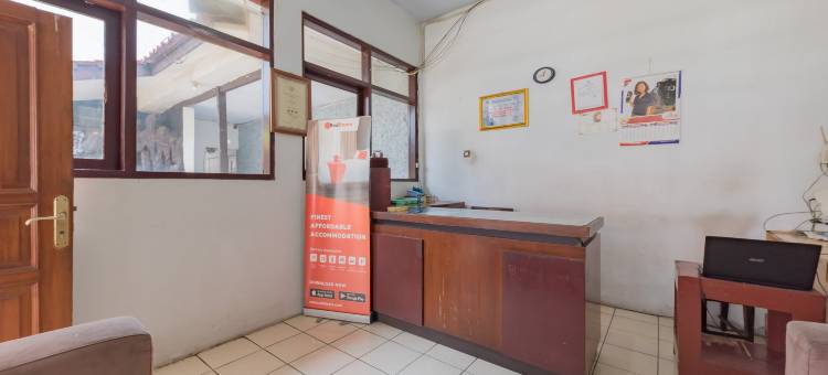 红多兹伊斯兰酒店-肯卡纳塔西马拉雅酒店(RedDoorz Syariah @ Hotel Kencana Tasikmalaya)图片