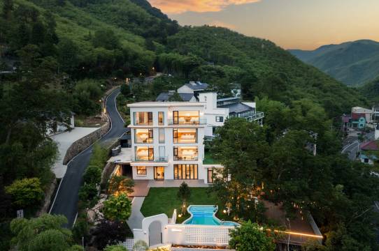 鹿溪DeerCreek山野泳池度假民宿