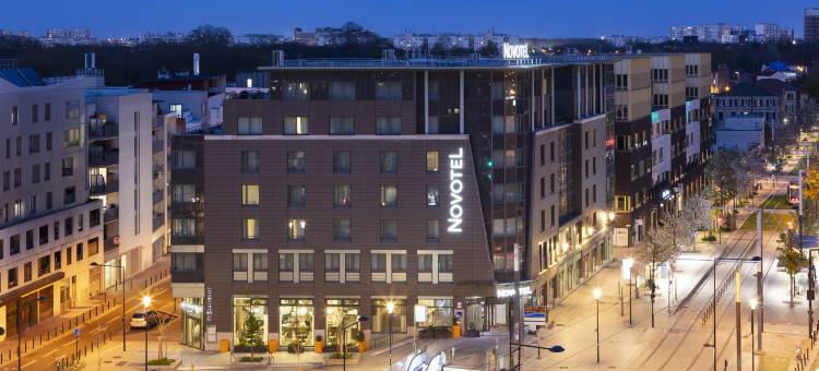 巴黎圣丹尼体育场大教堂诺富特酒店(Novotel Paris Saint-Denis Stade Basilique)图片