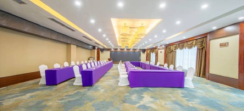 酉阳武陵山国际大酒店图片