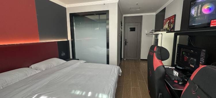 森林之巅电竞酒店图片