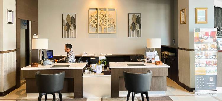 井里汶格拉格酒店(Grage Grand Business Hotel Cirebon)图片