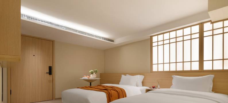 龙猫精灵酒店(南昌八一广场滕王阁店)图片