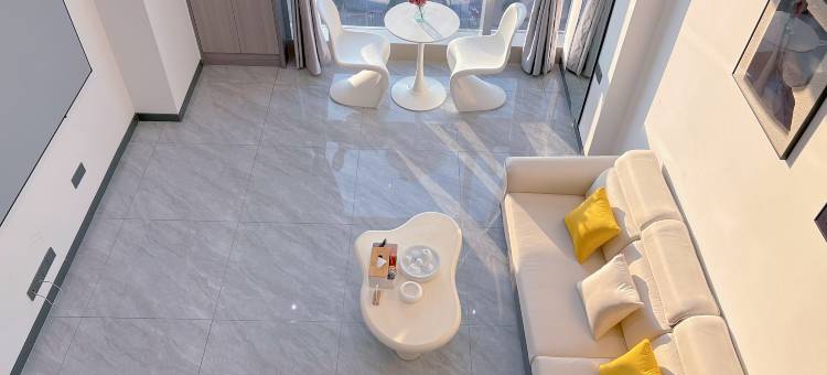 柚居·槿夏Loft公寓(龙眼南路美食街万象城店)图片