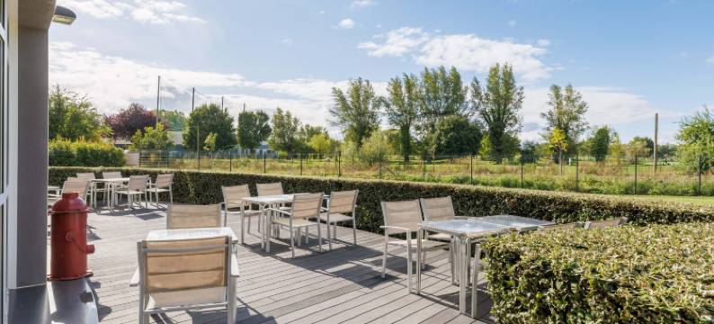 里永克莱蒙特费朗酒店(B&B Hôtel Clermont Ferrand Nord Riom)图片